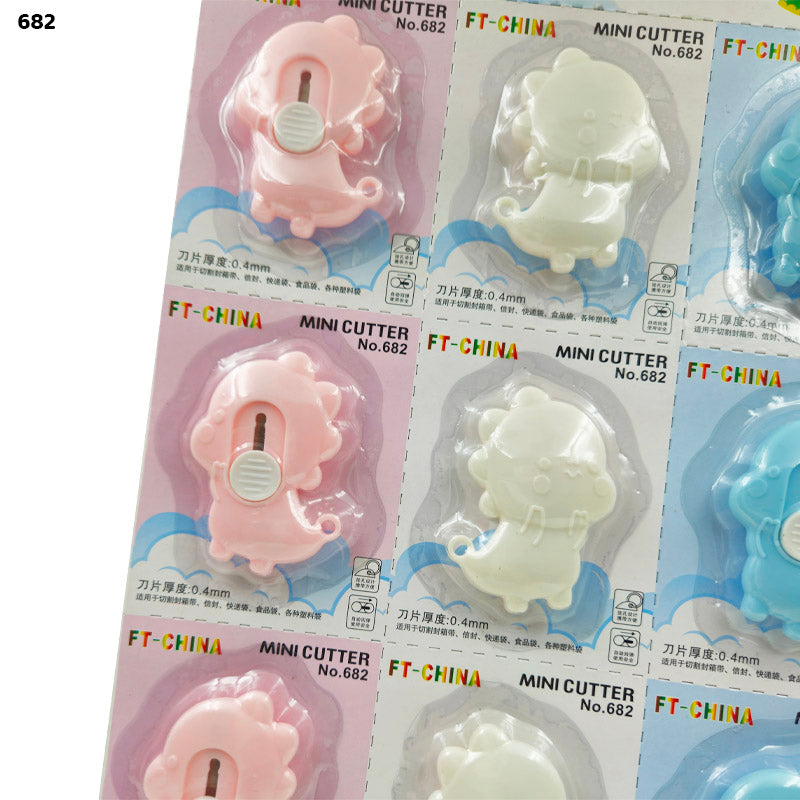 682 DINOSAUR MINI CUTTER PACK OF 12PC